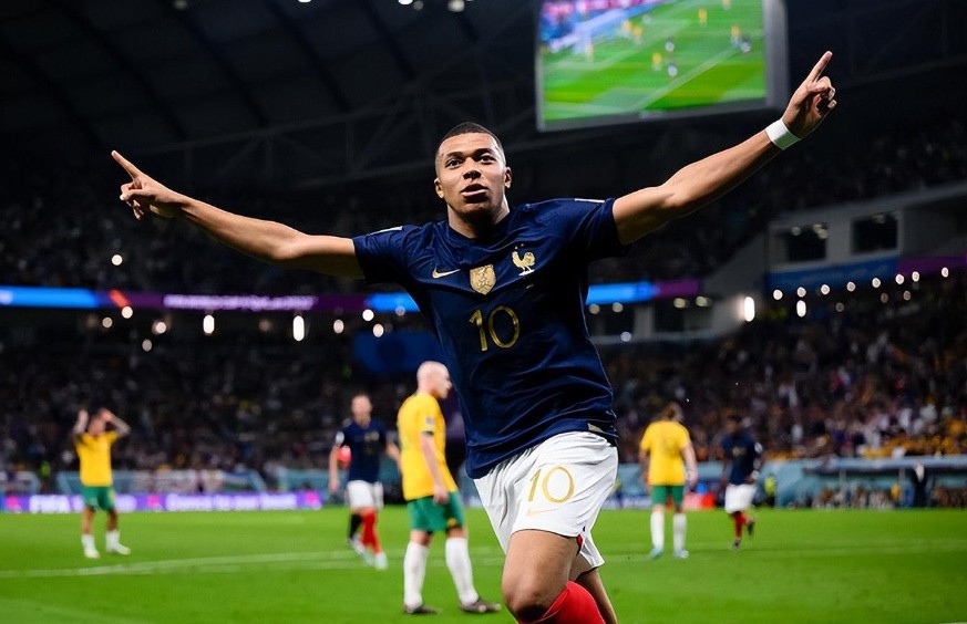 一代球王姆巴佩,一代球王陨落法国阿根廷