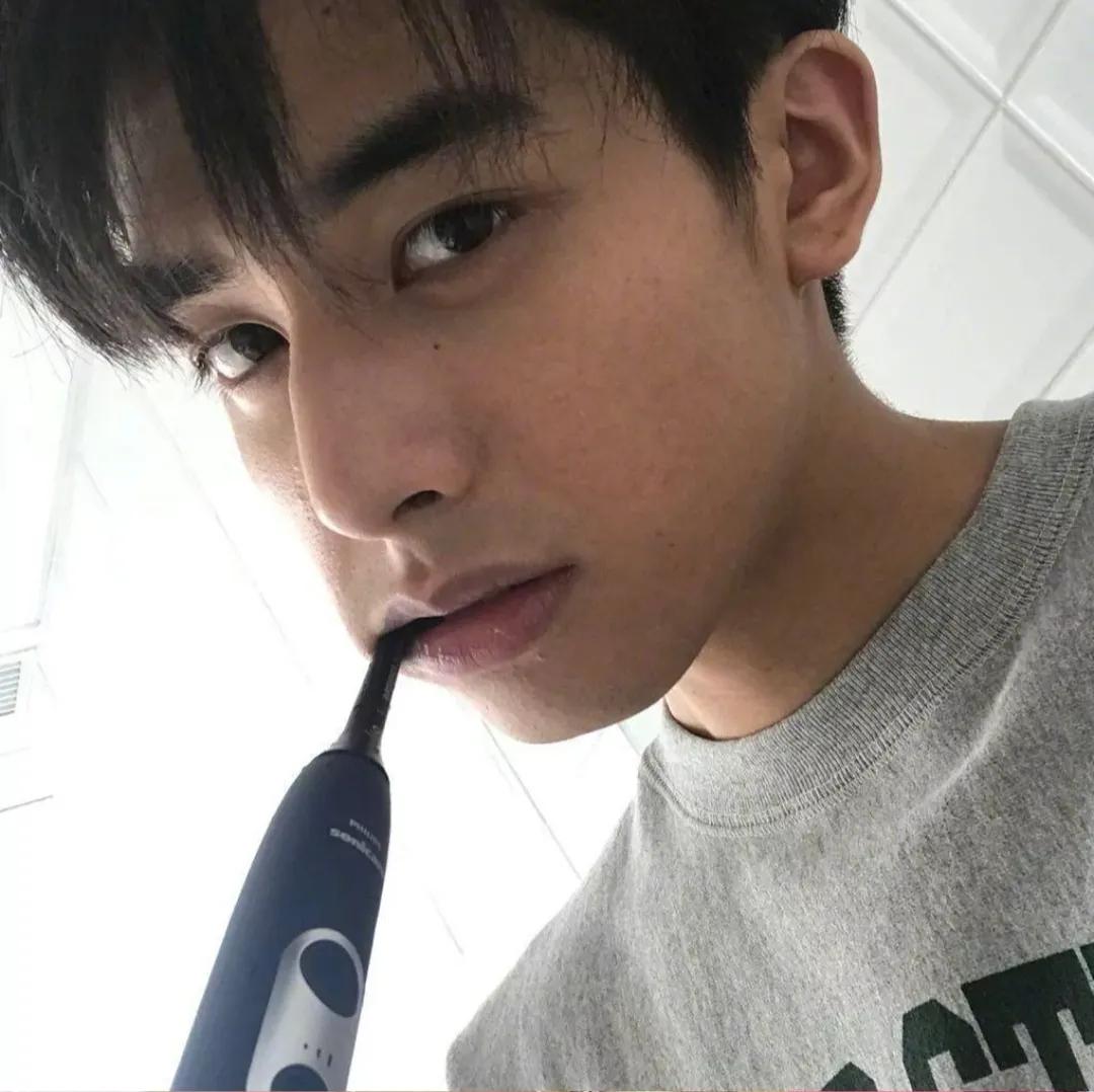 爱豆头像圆形,发你家爱豆的头像