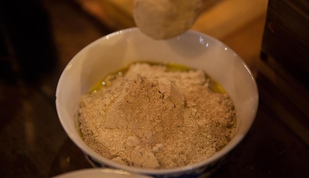 藏族吃的糌粑有几种颜色,藏族糌粑来历