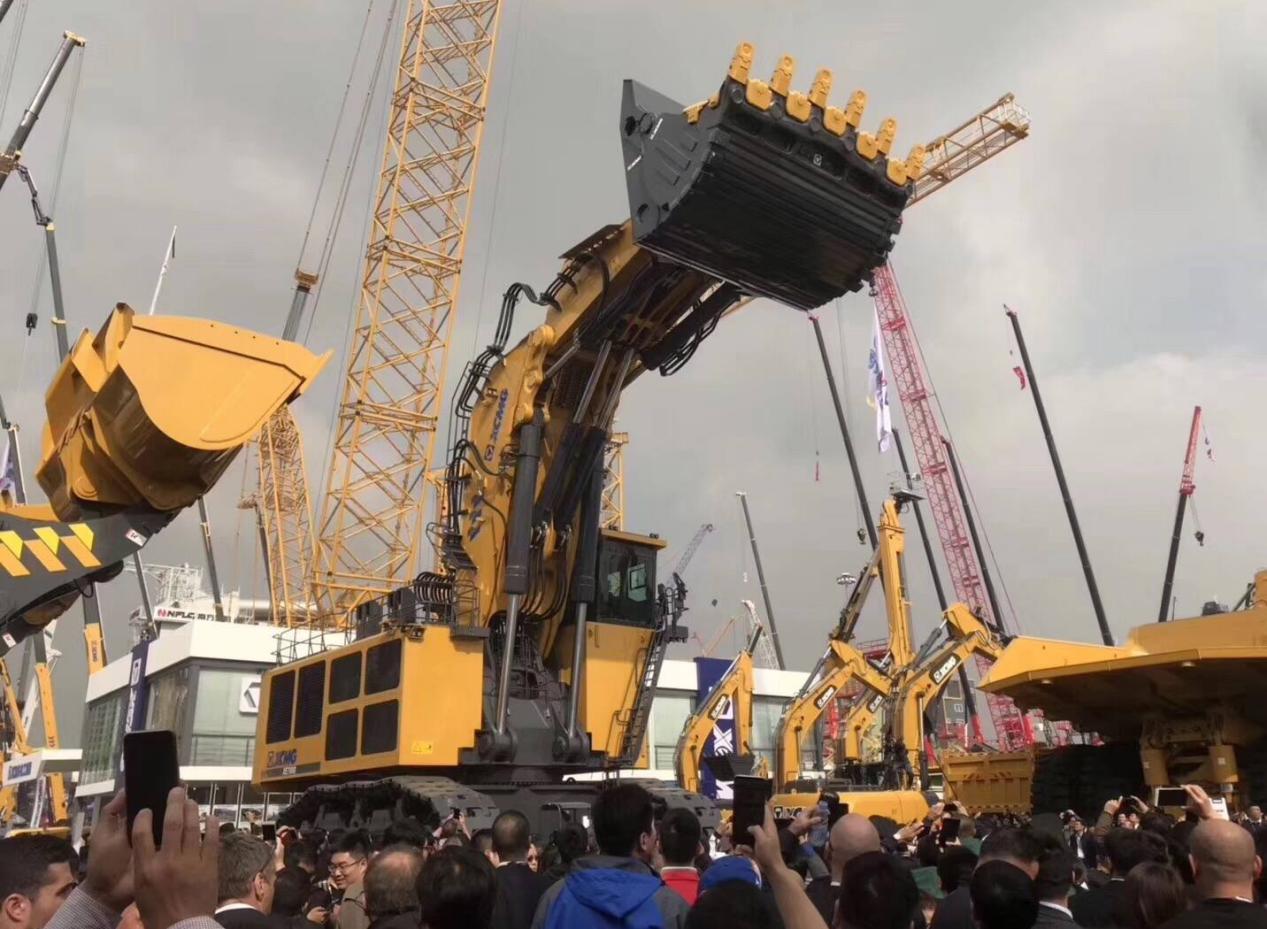 日本中国大型挖掘机,徐工最强轮式挖掘机