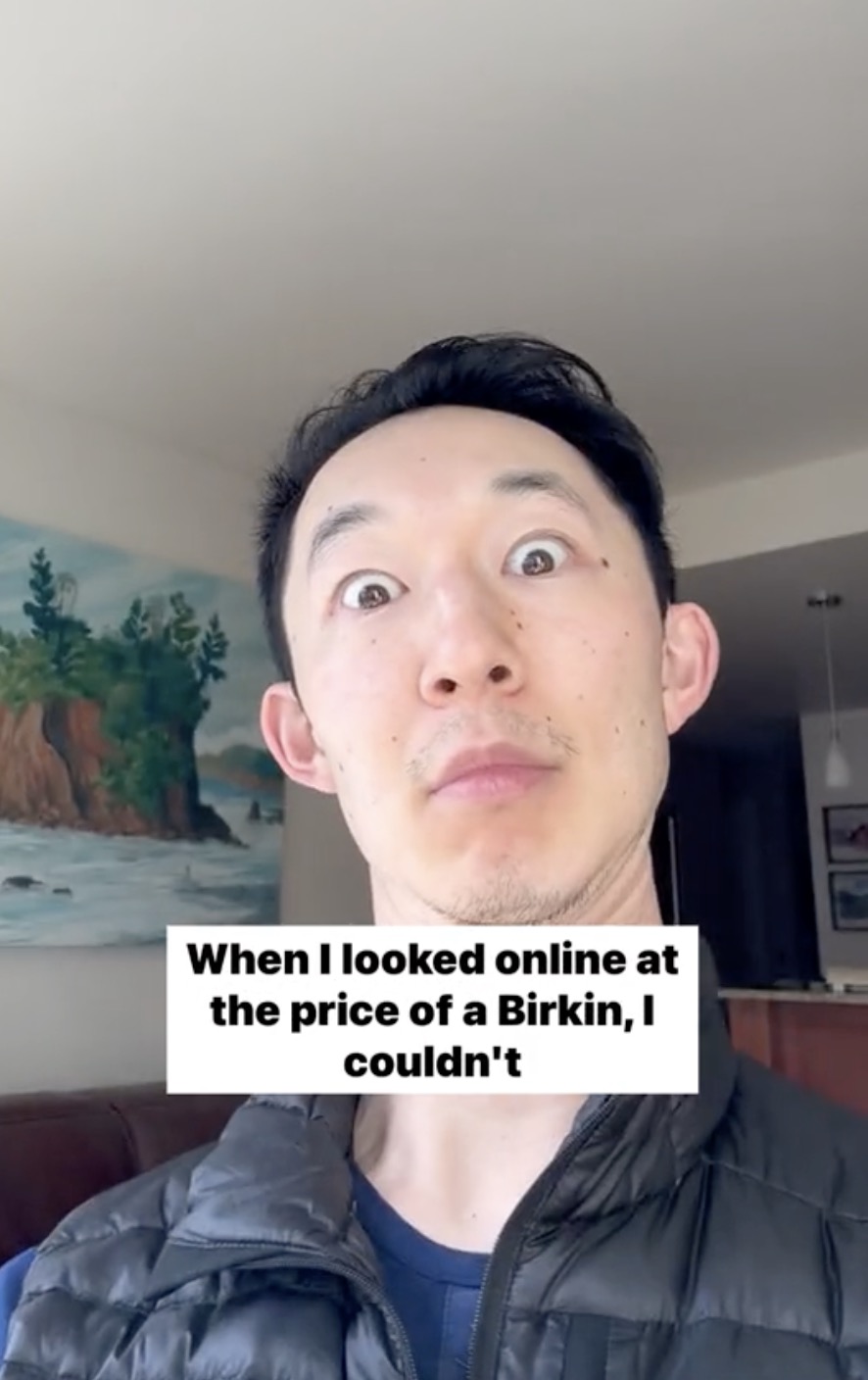 亚裔小哥花400刀手工制*爱作**马仕包送女友，网友为此吵翻！