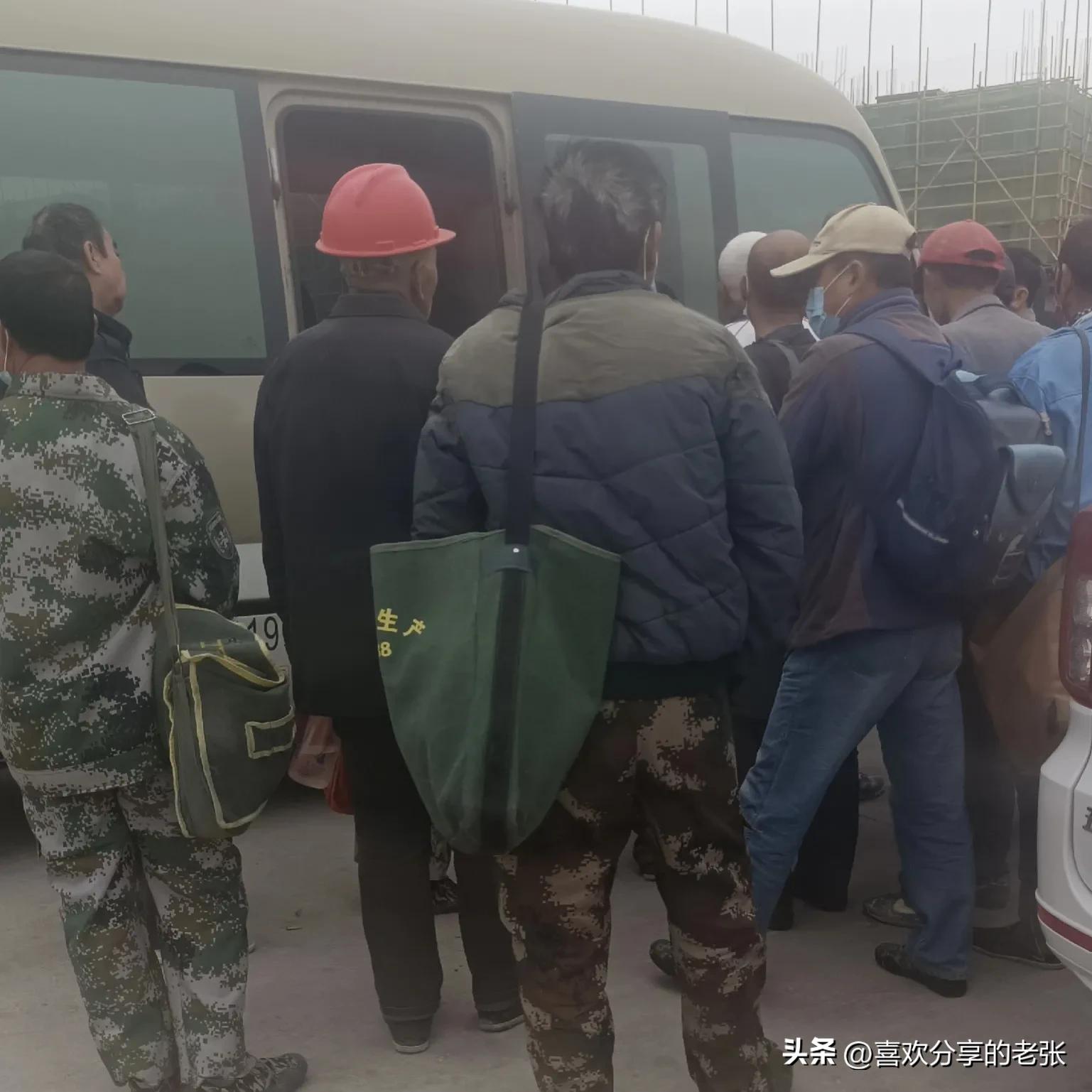 各位老板遇见这种如此爱喝酒的工人，你敢找他去干活吗？