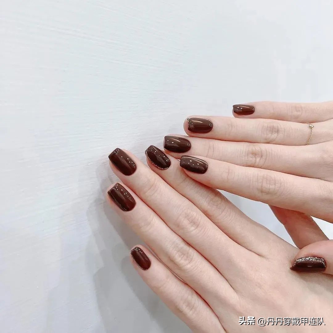 短款猫眼美甲显白黄黑皮图片,胖手显白美甲夏季黄黑皮短甲