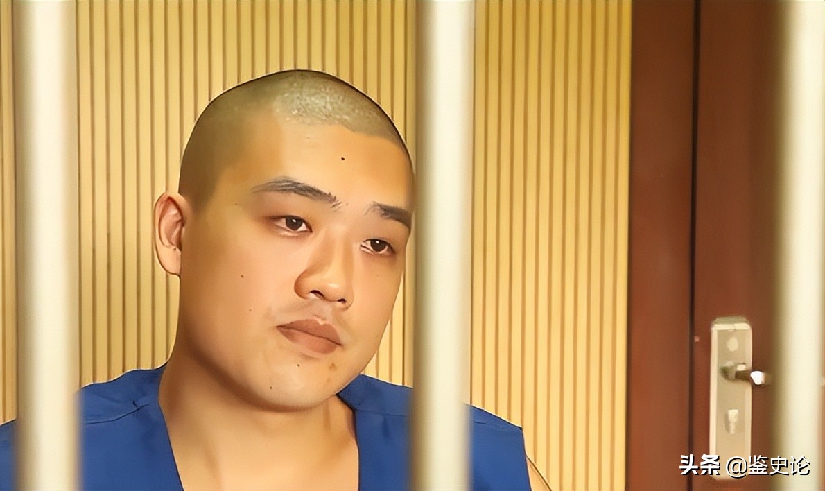 湖南小伙卖彩票一年挣80亿,湖南小伙在彩票店刮出100万大奖