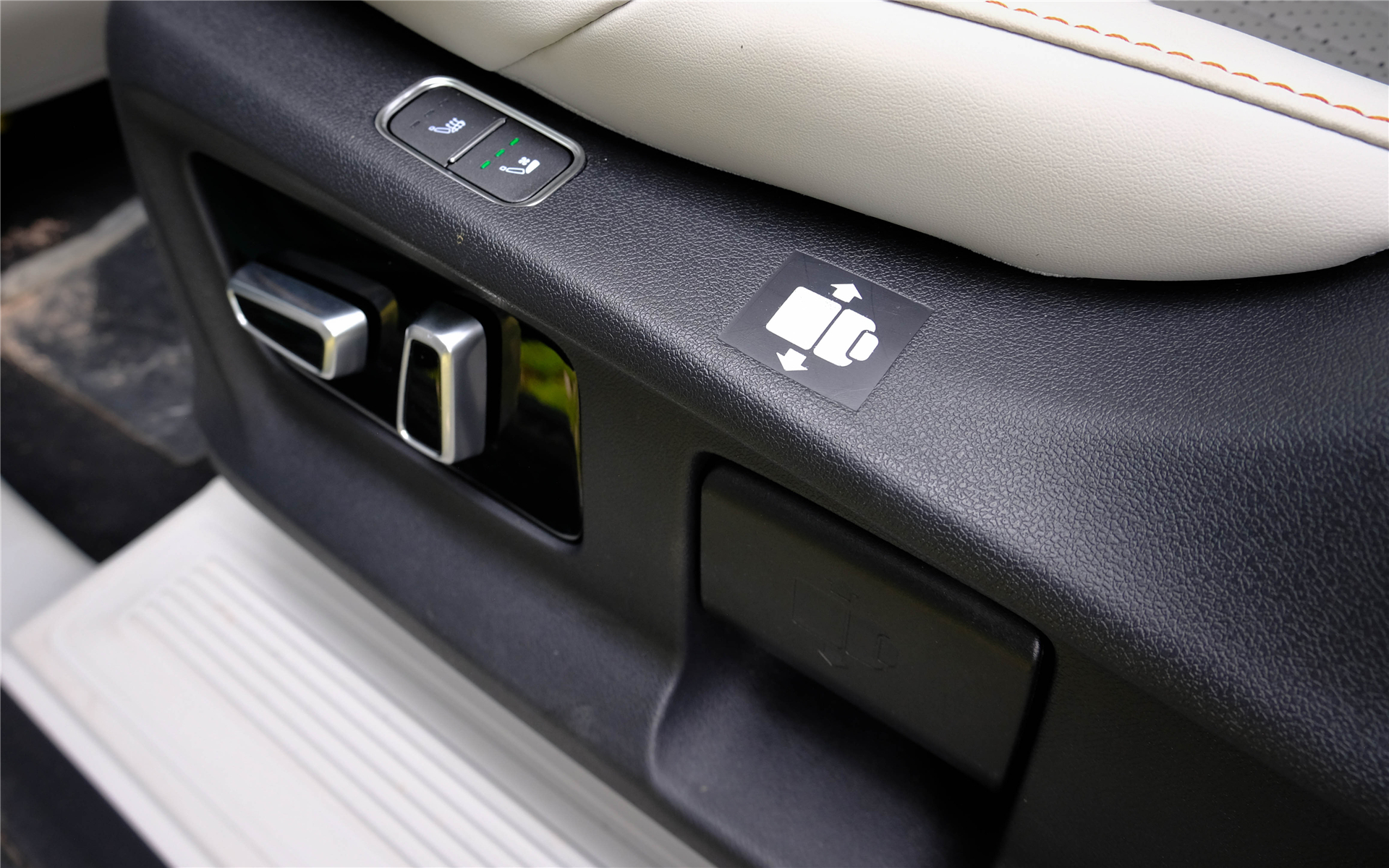 试驾风行游艇：配置控拒绝不了，三菱动力的高光时刻