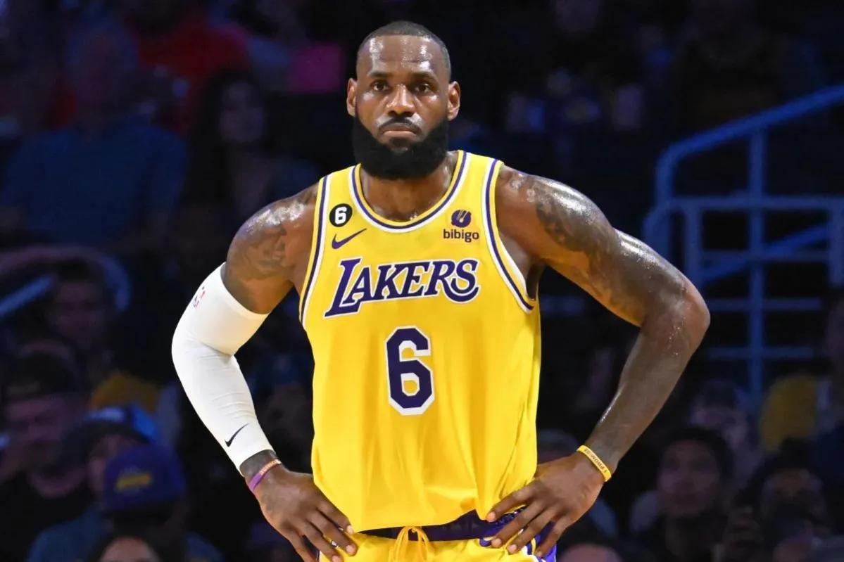 美媒评出西部最佳阵容,2023-2024赛季勇士对阵湖人成绩