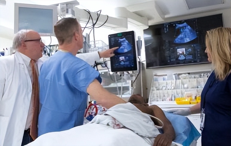 他17岁考入清华毕业后回乡当保安,他17岁上北大20岁上哈佛