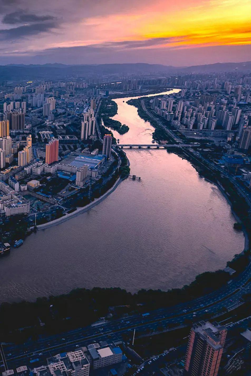 兰州牛肉面凭什么是天下第一面,兰州天下第一面在哪里