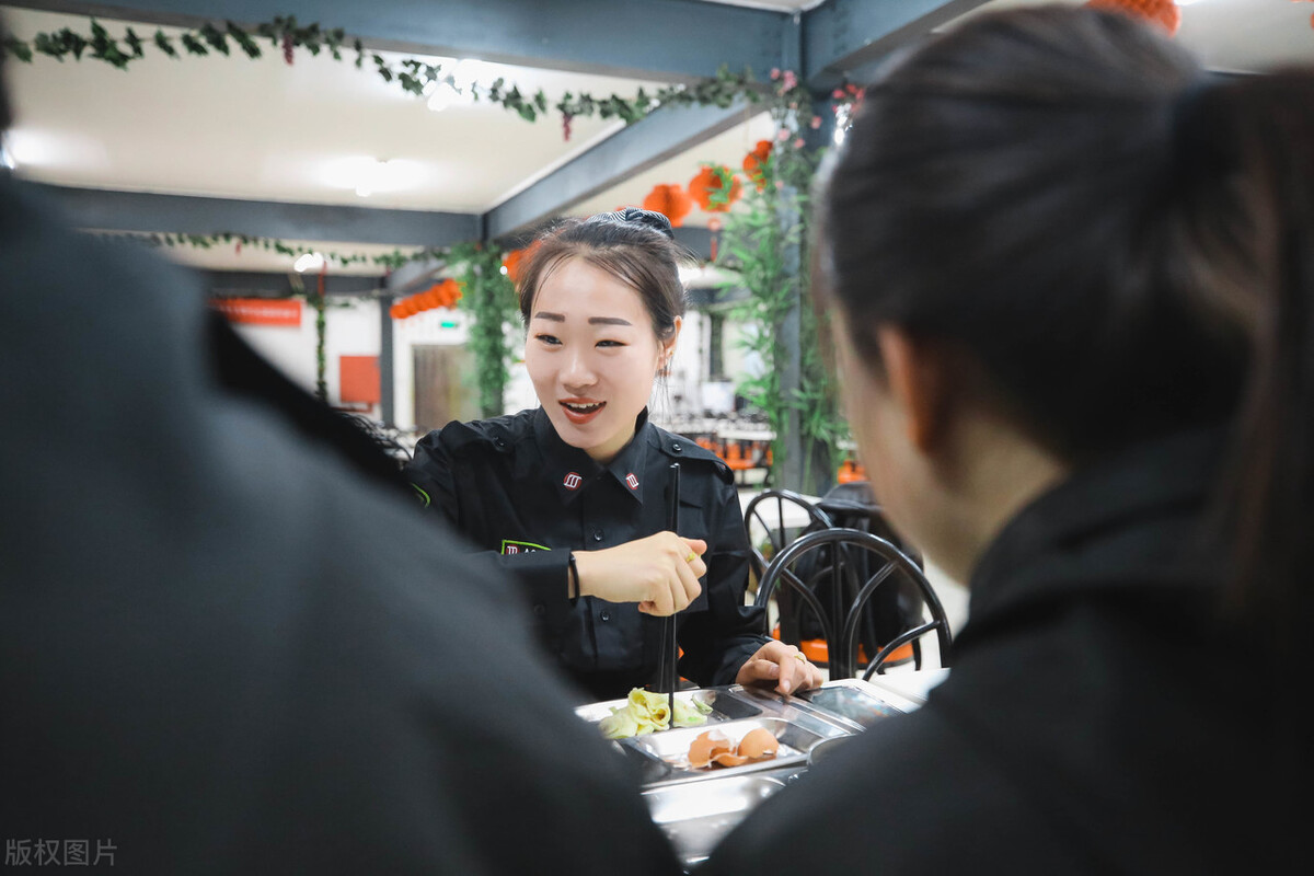 昆明地铁安检员工资一般多少,地铁安检员离职工资怎么结清