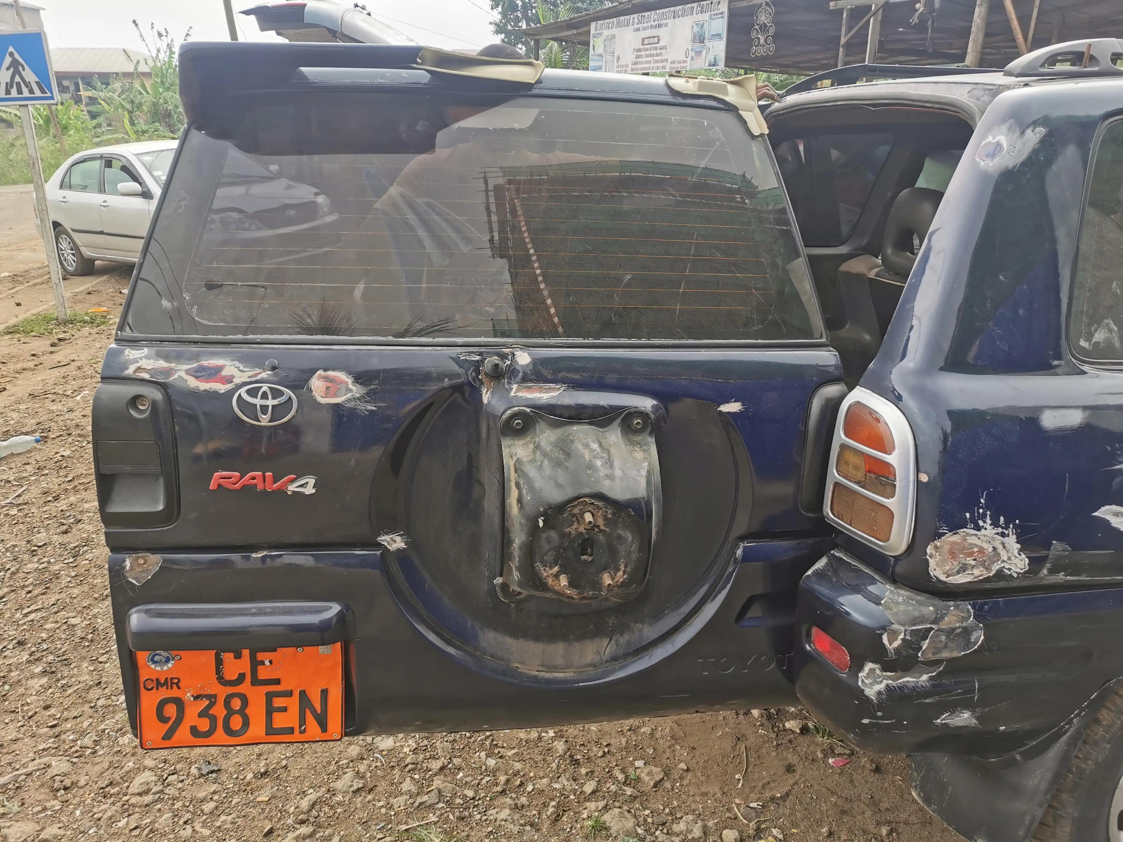 买二手小型丰田车好不好多少钱,丰田车二手最低能卖多少钱