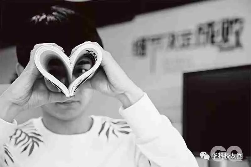 10年前他从名校休学创业获投1000万，最惨时全亏光，公司只剩5人