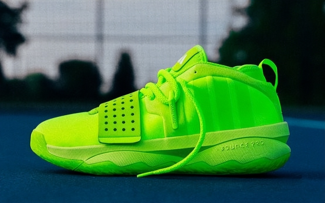 阿迪达斯上新足球鞋,阿迪最新高帮鞋