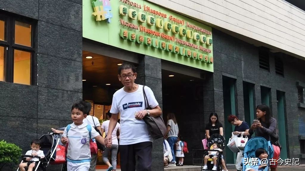 香港生活水平相当于哪个城市,香港生活水平达到发达国家