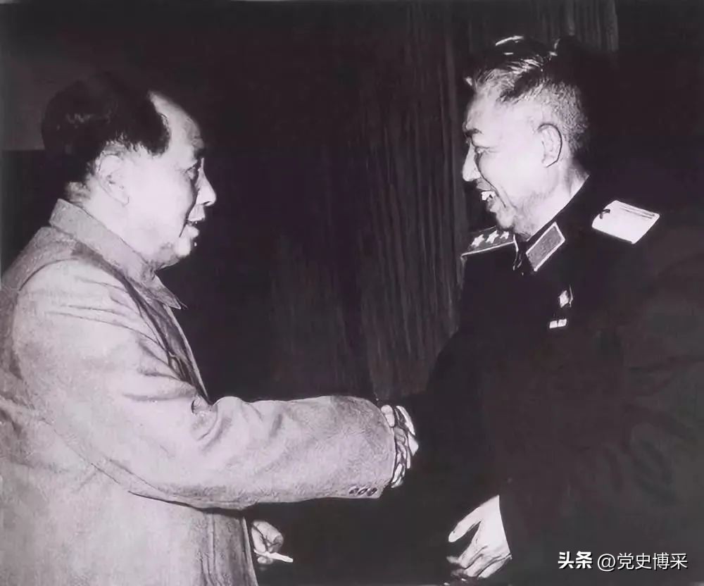 王平：担任大军区政委时间最长的开国上将，深受毛主席喜爱并为其改名，“*革文**”中敢于和*青江**唱对台戏