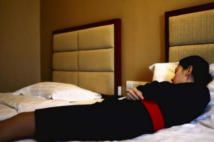 为什么空姐都是服务员,为什么空姐都住酒店