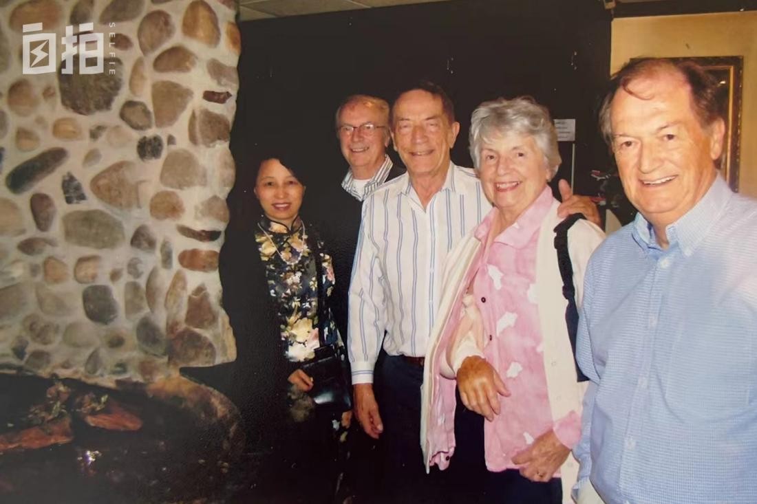 我,东北女老板,80年代万元户,年近50出国当保姆,嫁大21岁老外