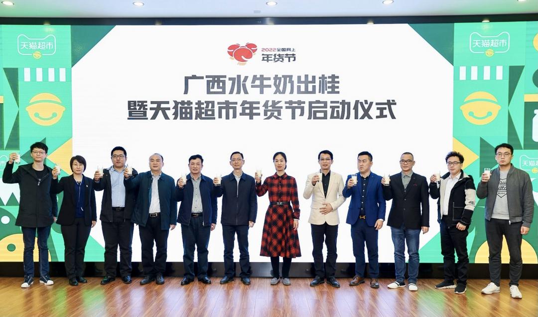 借力天猫超市，水牛奶新贵“亿小瓶”618卖爆了