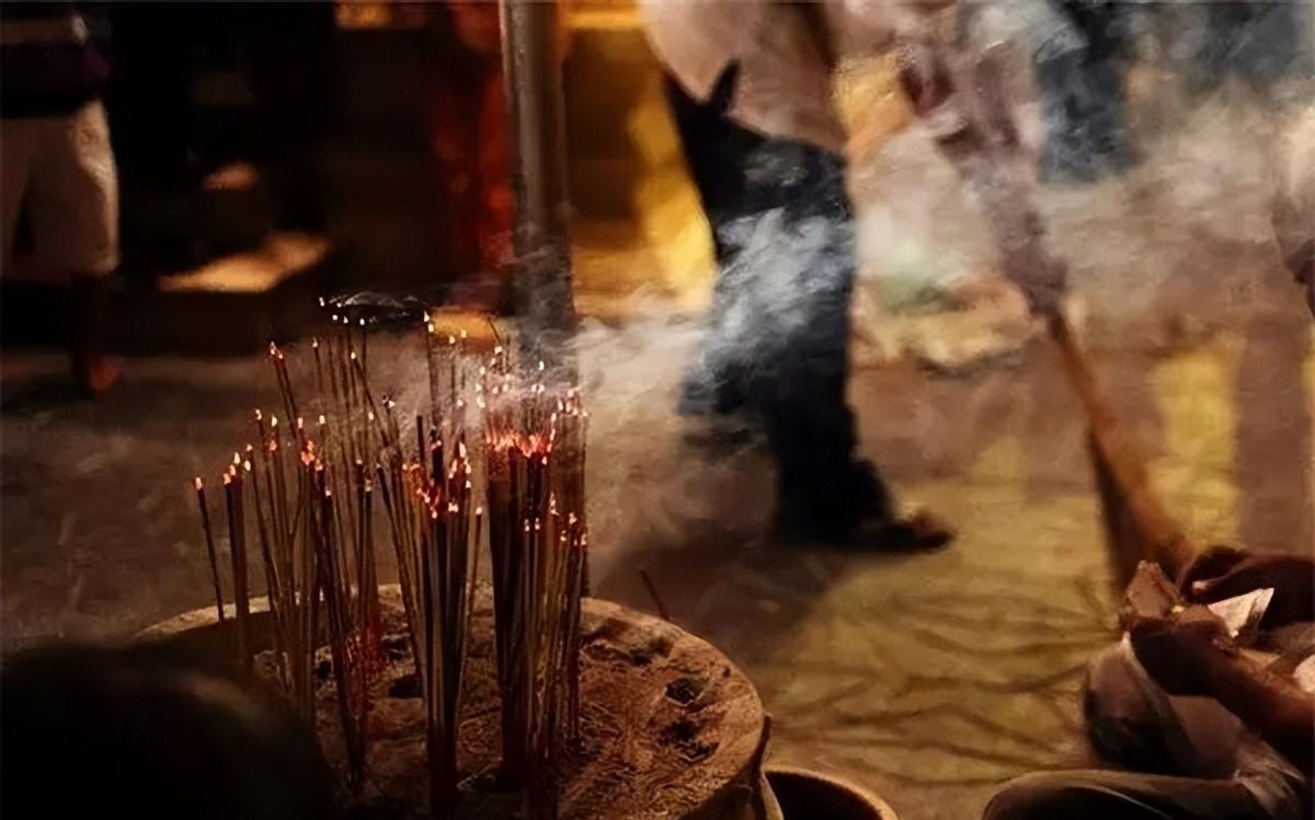 祈福三支清香,烧香三根香代表啥