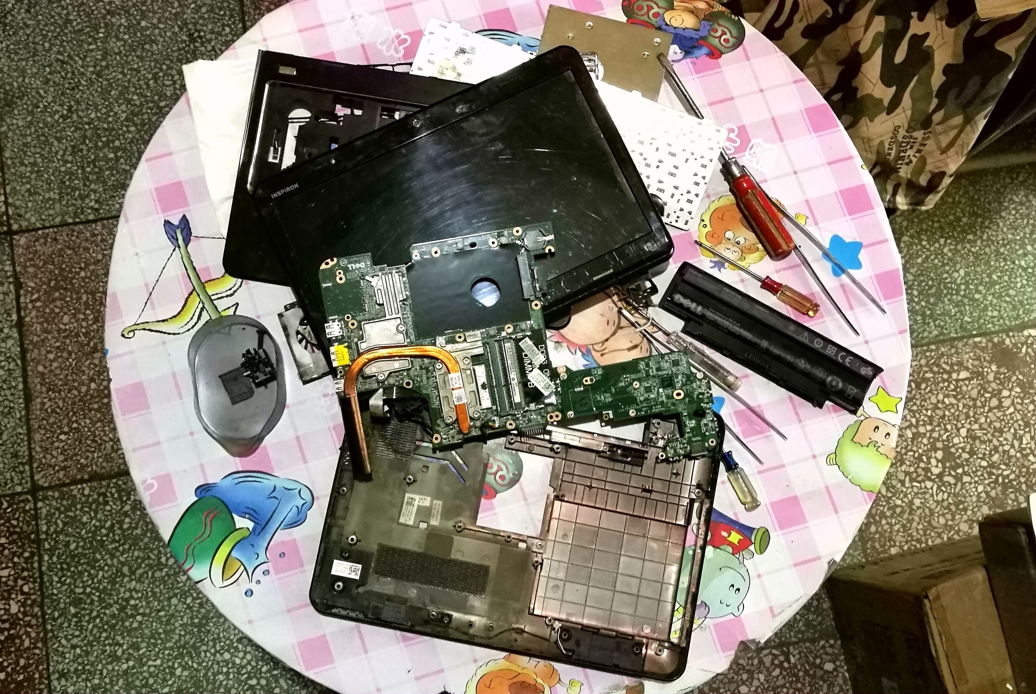 笔记本电脑加装固态硬盘怎么分盘,笔记本电脑加装固态硬盘开不了机