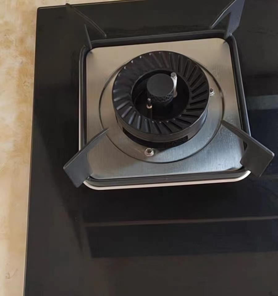 燃气灶打不着火点着松手就灭,燃气灶怎么打不着火有声音有火光