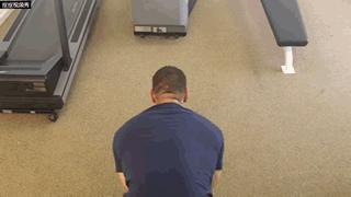 肩膀总是处于紧张状态怎么治疗,跑步肩膀僵硬怎么放松