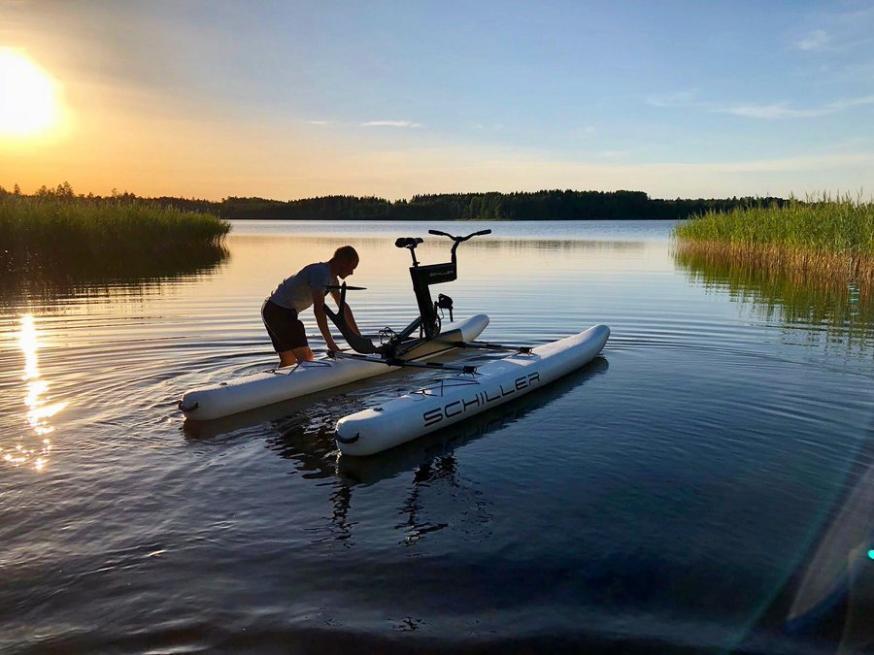 你还在划桨板？荷兰人都在水上骑自行车了