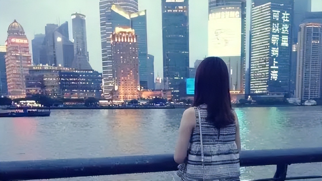 上海大学生的真实收入,上海本科生平均月薪