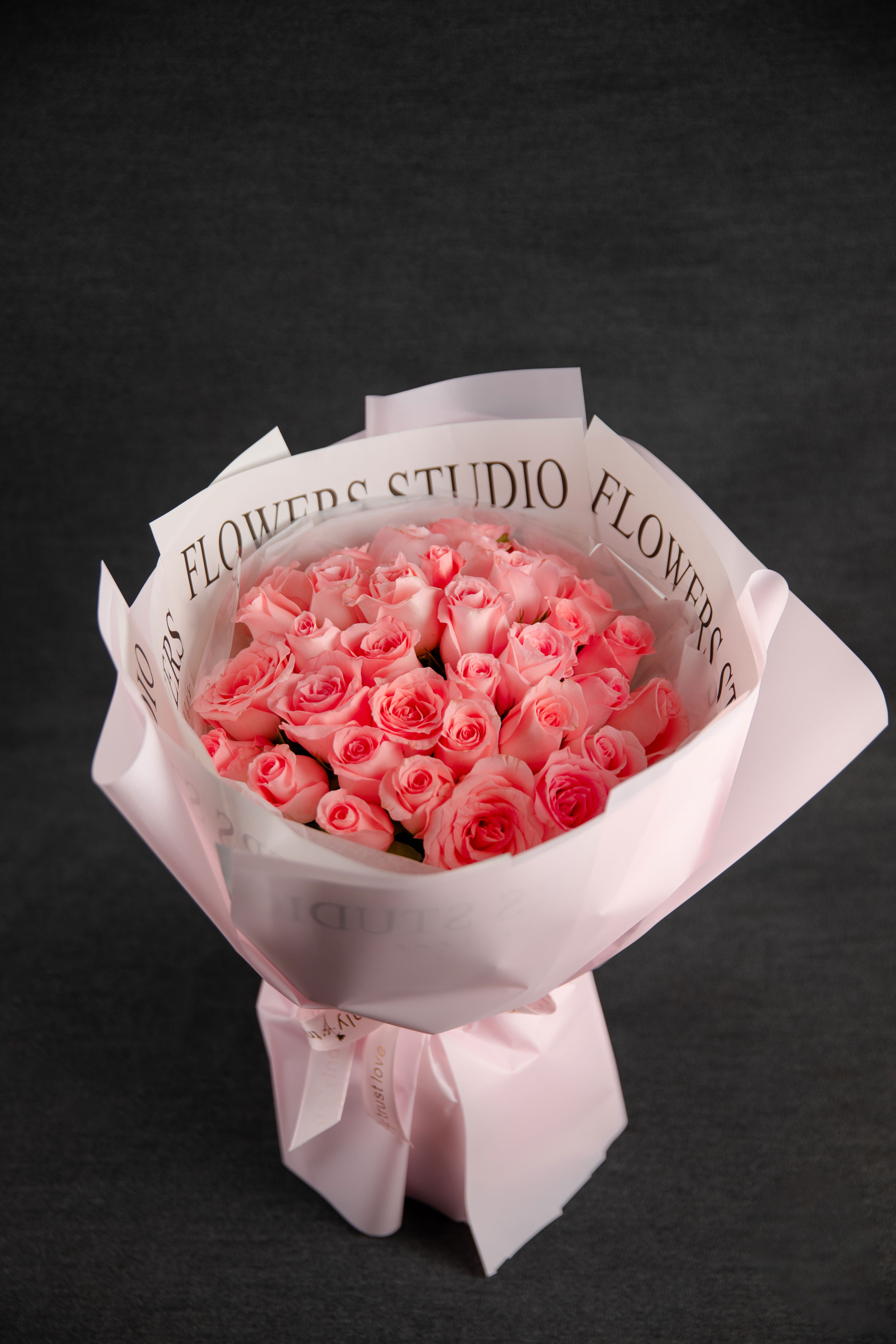 七夕一见倾心11朵红玫瑰diy花束,2020年七夕天空之镜礼盒花束