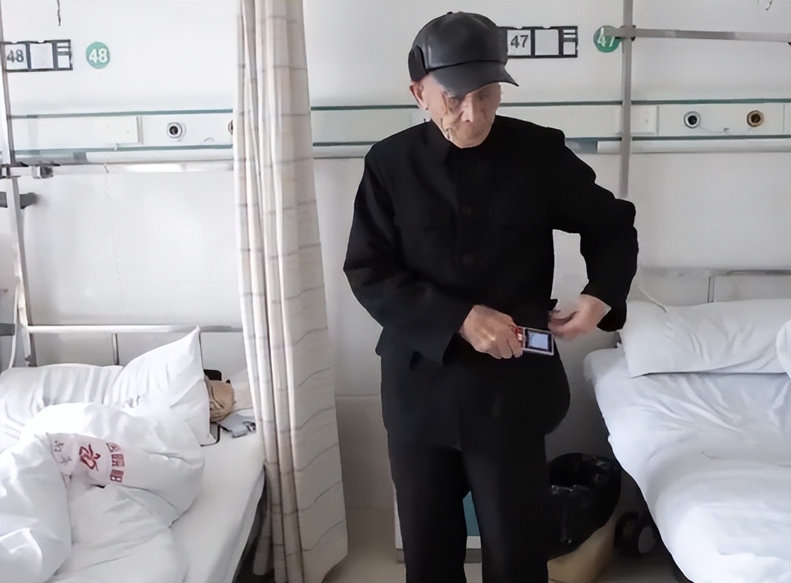 2008年七旬老人故意抢劫,七旬老人为养老故意抢劫入狱