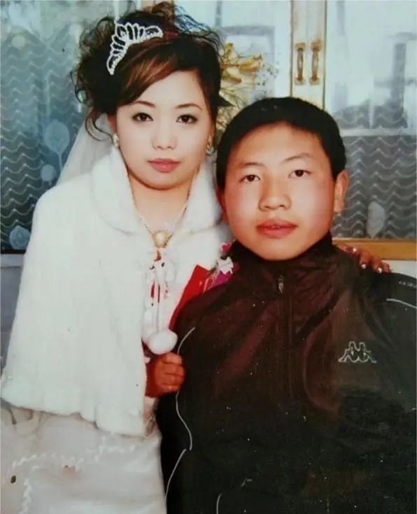 17岁小伙游泳失踪,18岁男孩进足浴店身亡