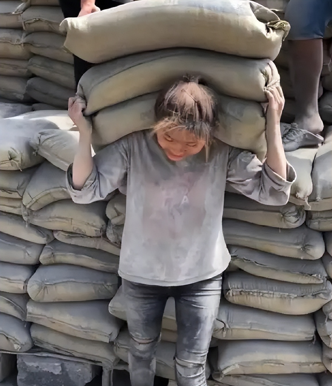 水泥西施被曝光,水泥西施被揭穿后现状如何