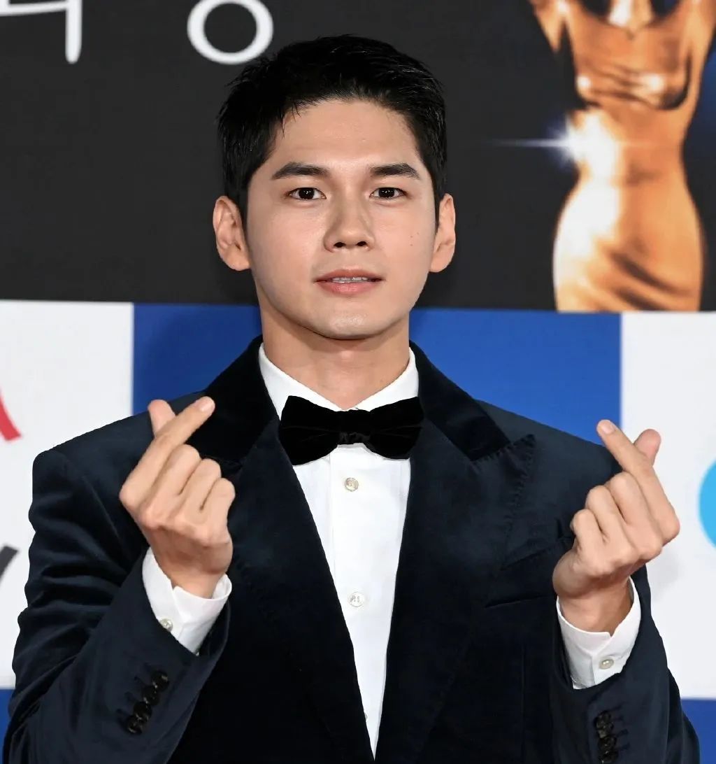 汤唯与iu,汤唯在韩国跟iu一样火吗