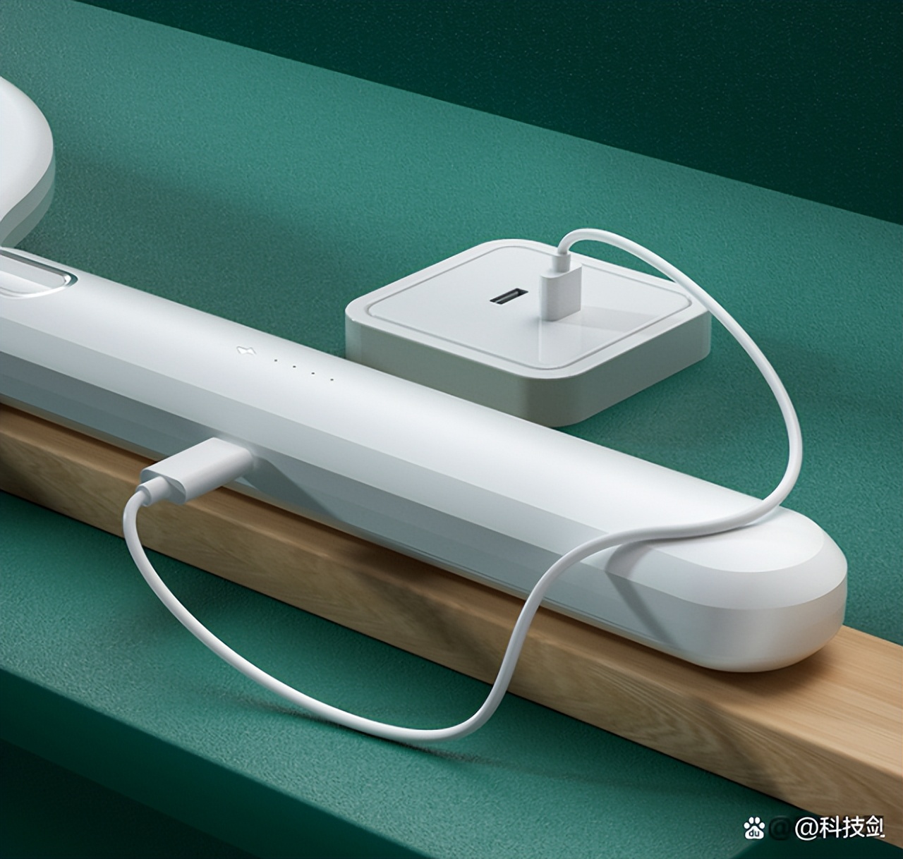 电蚊拍最新款白天拍蚊子,电蚊拍打蚊子技巧