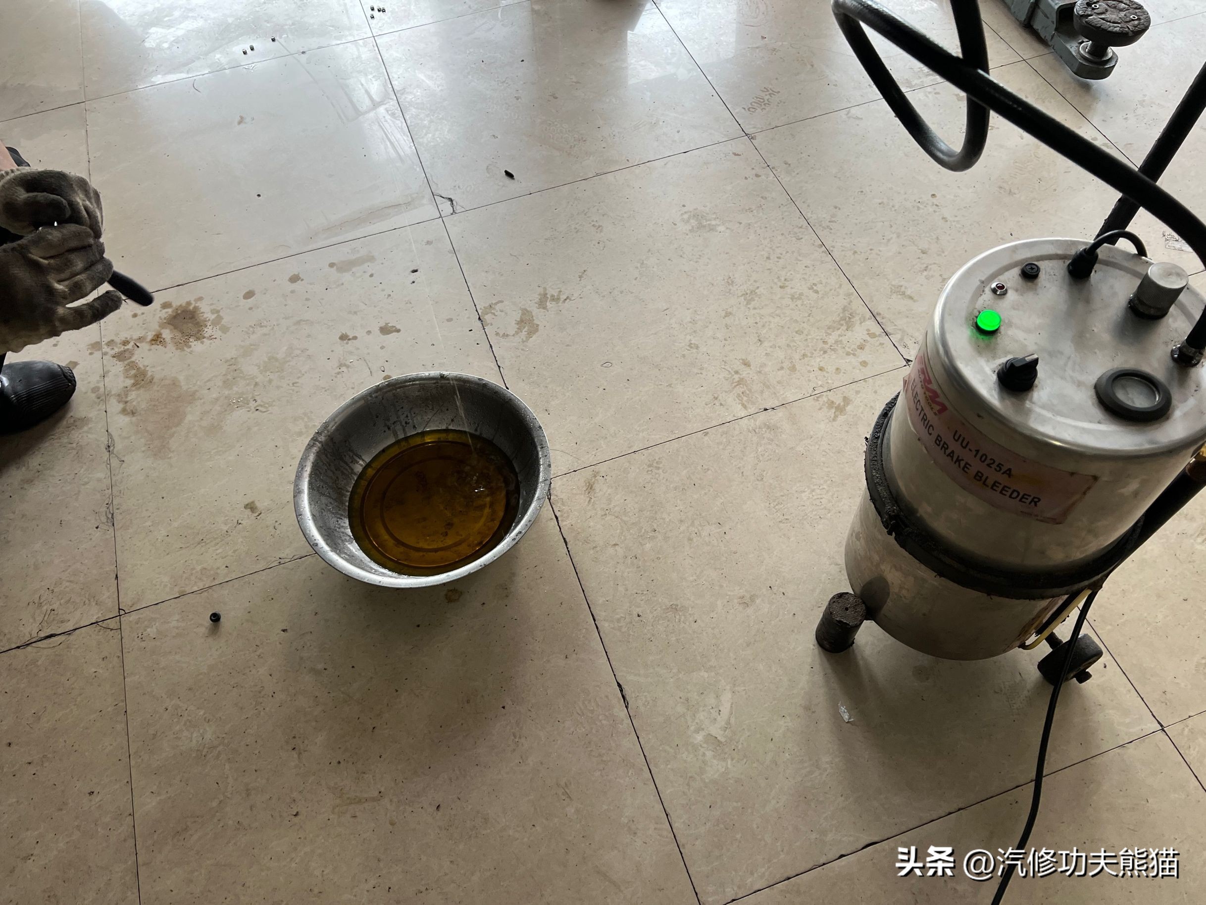 大众途观三百公里烧一升机油,途观3代发动机烧机油