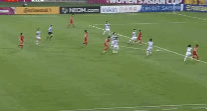 大年初一男足输球后观众反应,男足大年初一输球球迷的愤怒