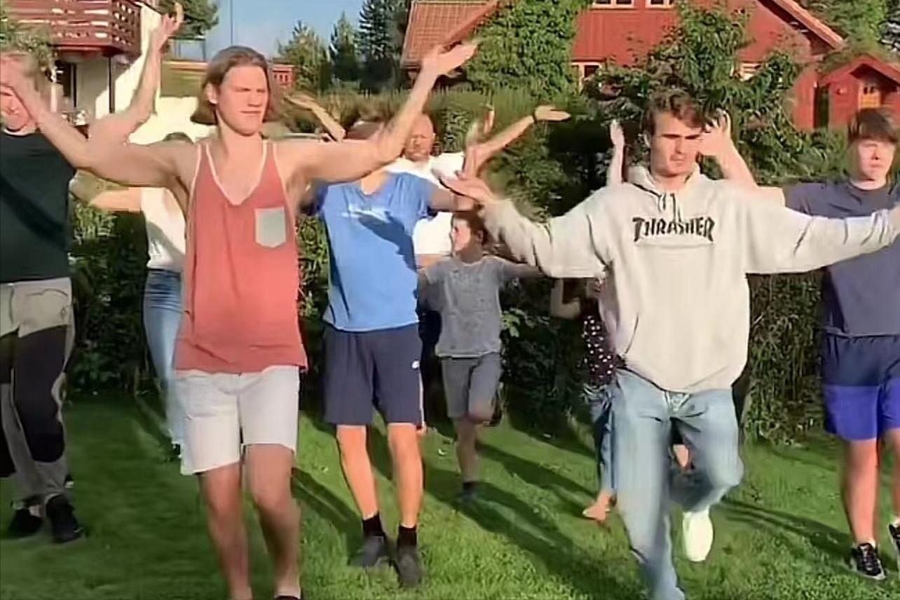 越来越多的外国人来中国后的改变,为什么来到中国的外国人越来越多