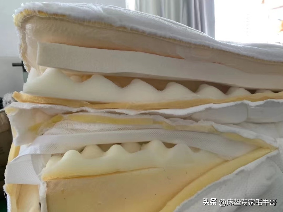 为什么酒店床垫比普通床垫舒服 (星级酒店的床垫和正常床垫的区别)