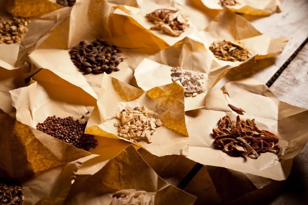 鼻窦炎折磨人,鼻窦炎适合看中医还是西医