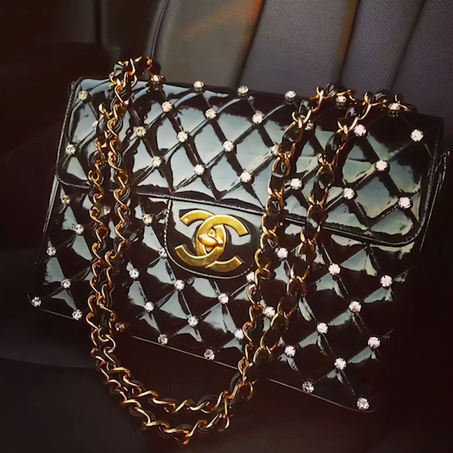 刺激，这姐被扒皮了！