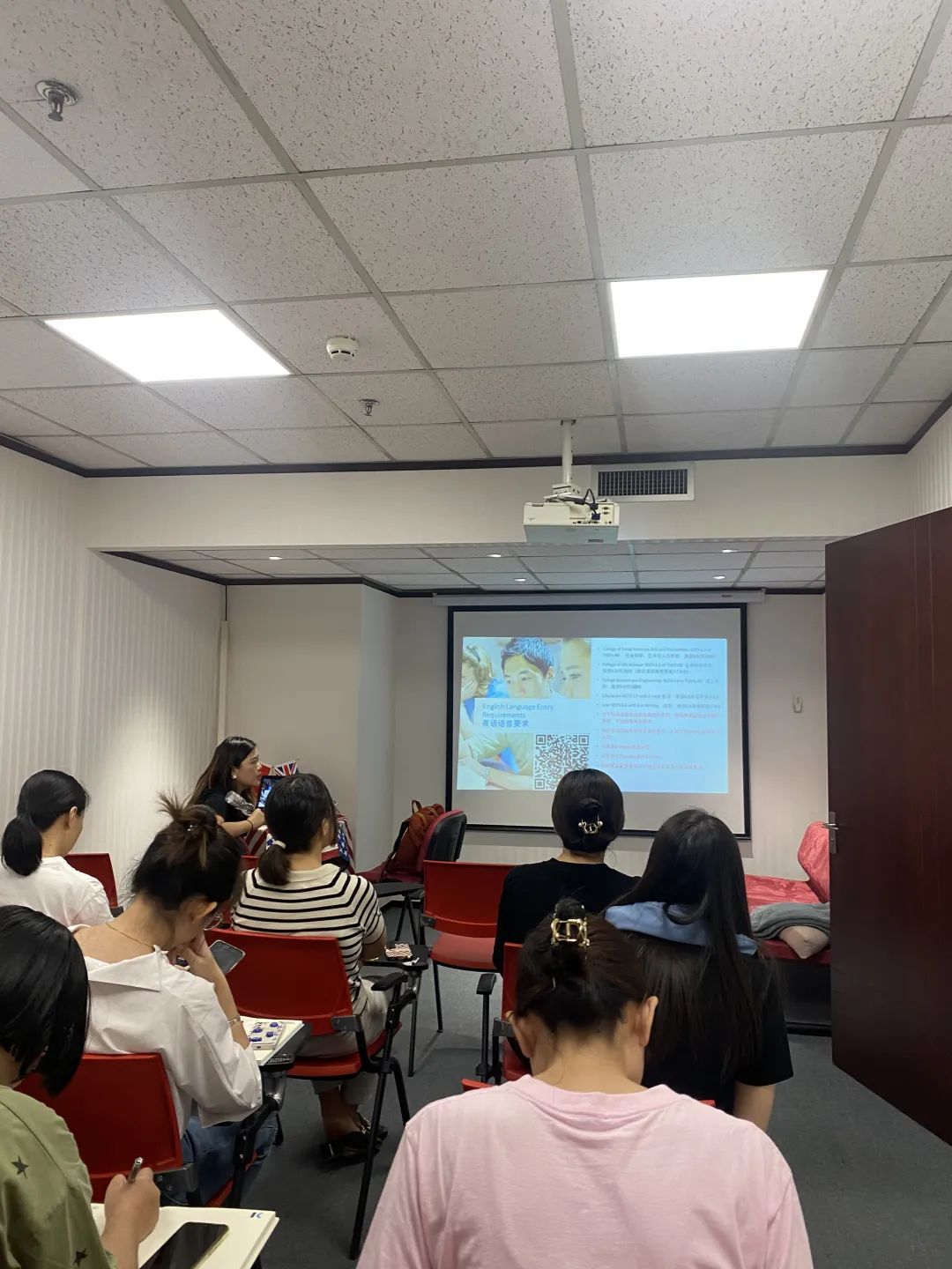 英国莱斯特大学招生条件,英国学校来中国招生