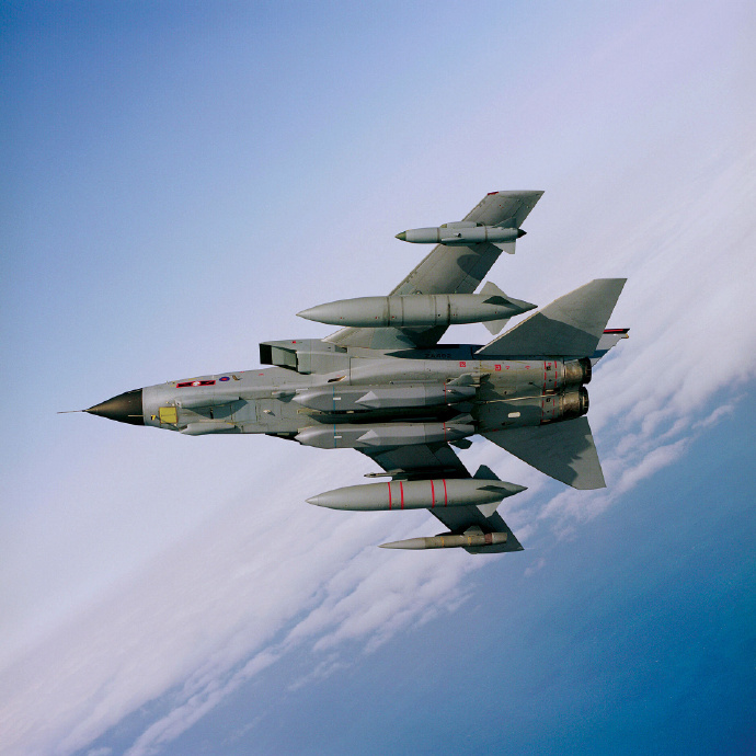 英国派志愿者支援乌克兰,英国援助乌克兰自行火炮