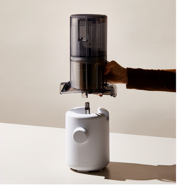 轻装上阵守护健康-----惠人带来全新H310ASLIM小型原汁机