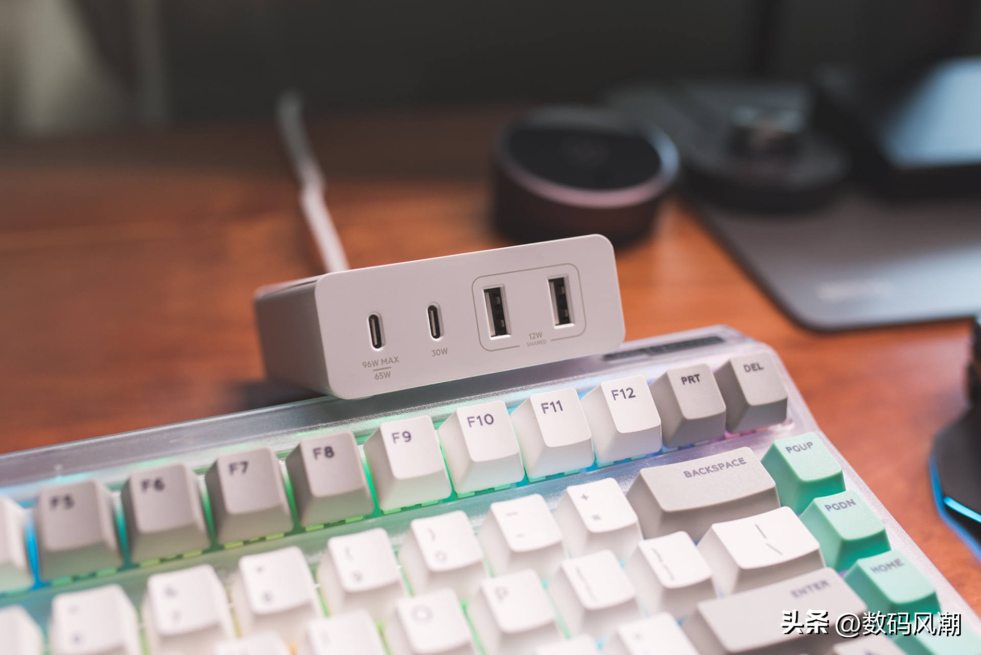 晒出心目中的桌搭工作台，十件新老数码单品，总有一件你会想入手