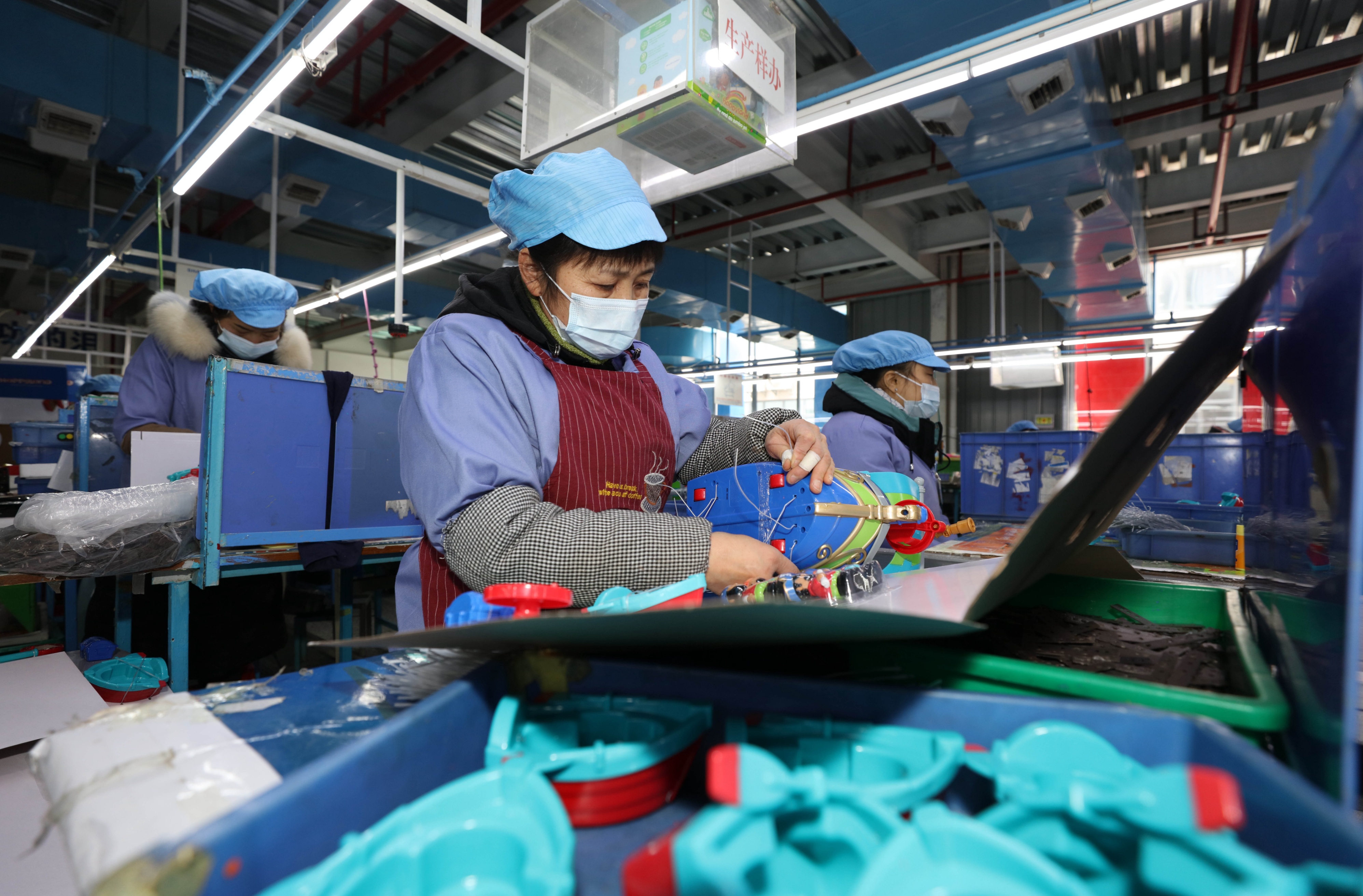 她让“小玩具”漂洋过海，让乡村姐妹家门口挣钱