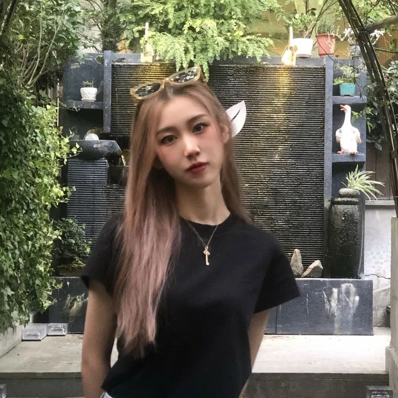 梅雨曦：视传专业第一名，一个宝藏艺术女孩的温肯四年