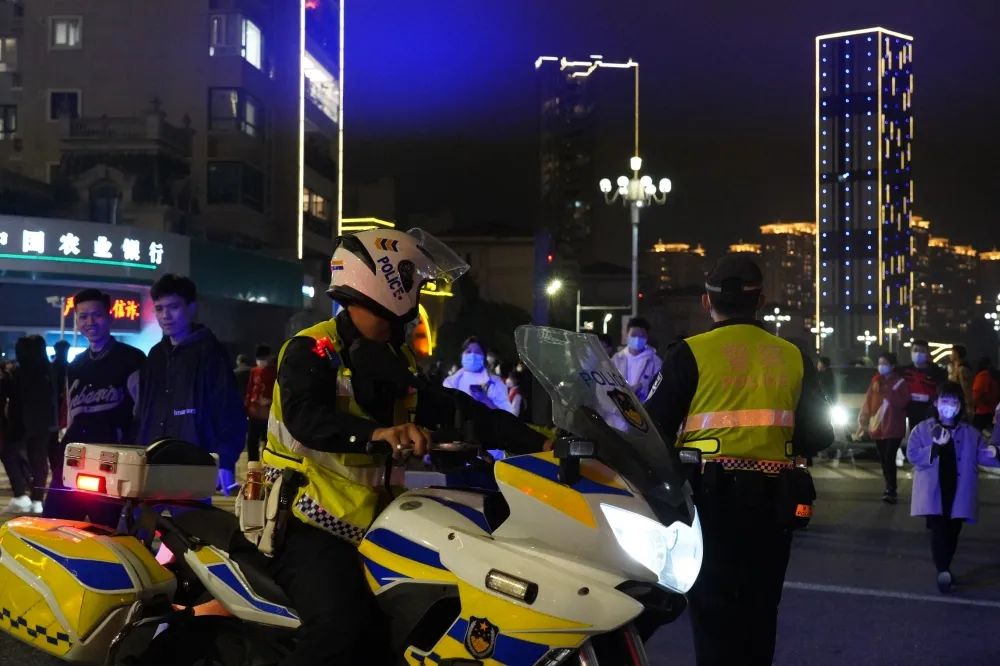 汕尾：“善美之城贺新春”大型音乐烟花汇演活动交通安保工作掠影