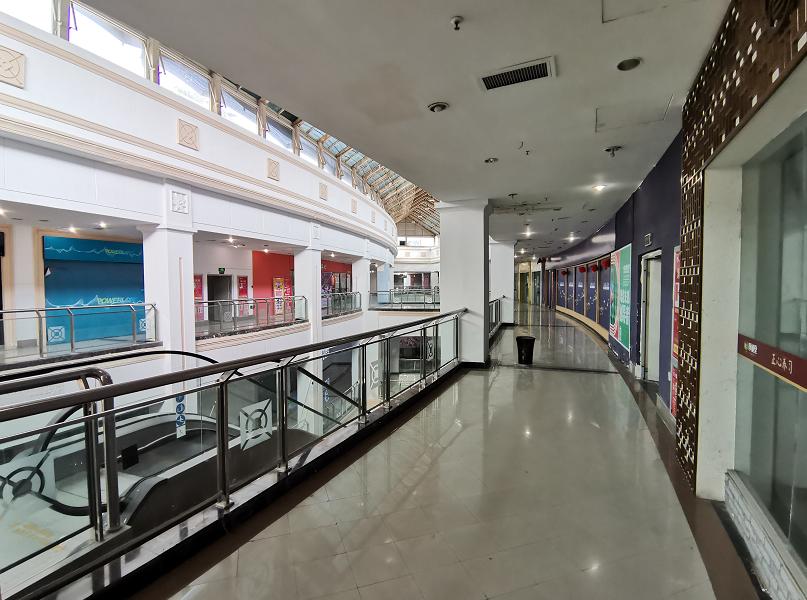 押宝星河里文创、屋顶农场项目,入郑12年的宝龙广场能否续命?