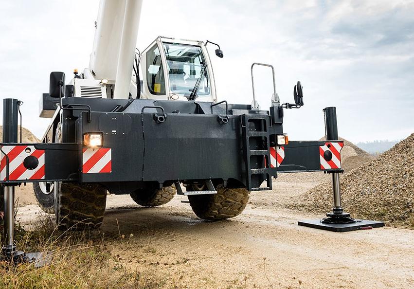 性能最强的25吨吊车,250t吊车性能