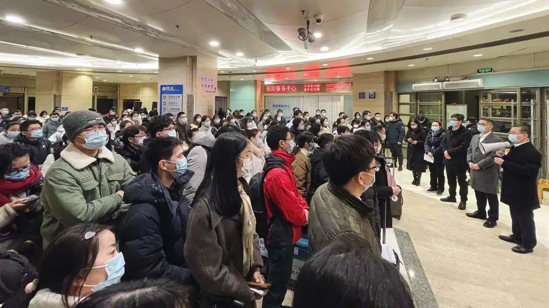 222名浙二人星夜出征北仑！浙二城东院区皮肤外科中心落成运营