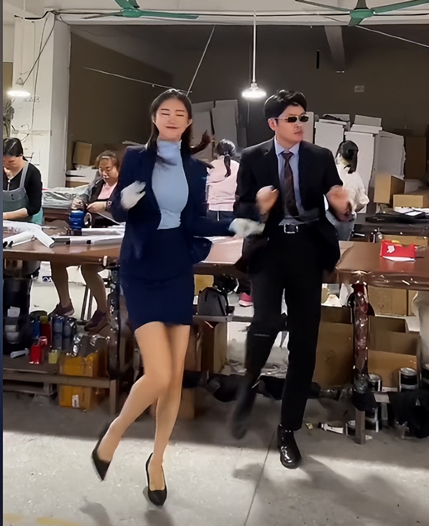 鍘傝姳杞﹂棿璺宠垶璧扮孩鍚哥矇鐧句竾,鍘傝姳鍚哥矇鐧句竾鐧讳笂澶